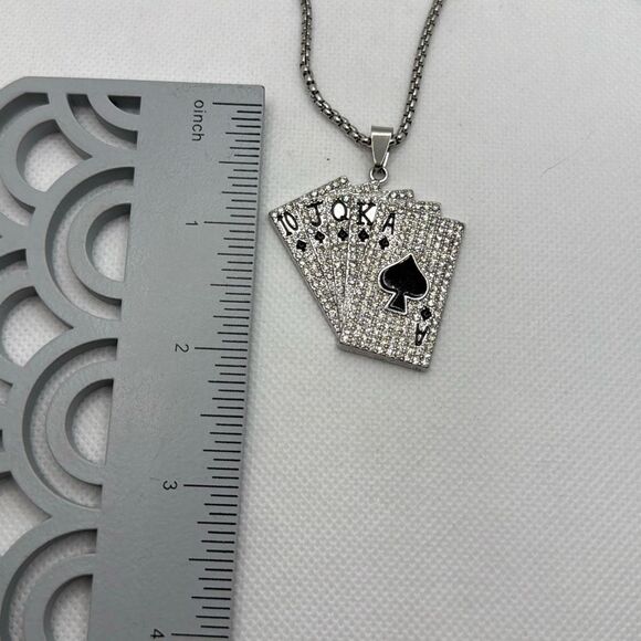 NWOT Royal flush pendant and chain - Picture 4 of 4
